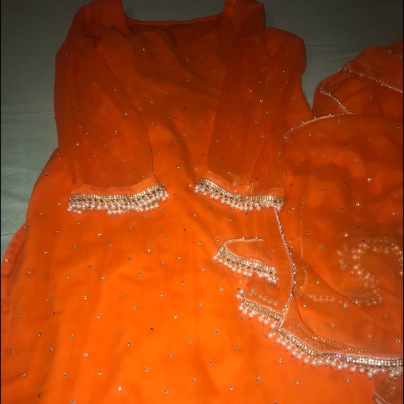 Three piece Indian suit. - Picture 2 of 2